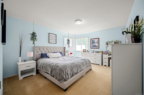 678 Nelson Rd, Campbell River, BC 