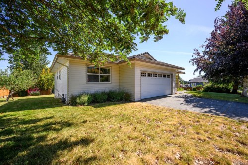 678 Nelson Rd, Campbell River, BC 