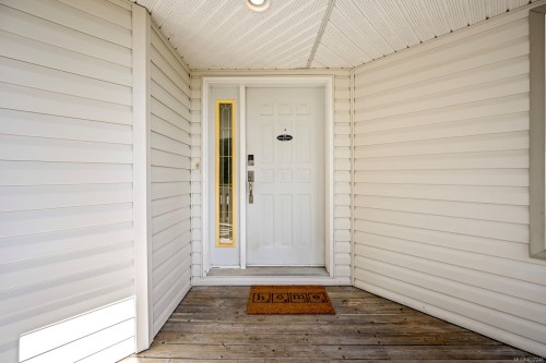 678 Nelson Rd, Campbell River, BC 