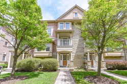 210-60 Rosewood Avenue  Mississauga, ON L5G 4W2
