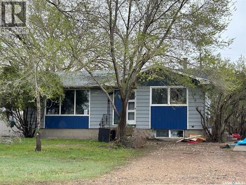 825 Valley STREET  Estevan, SK S4A 0C8
