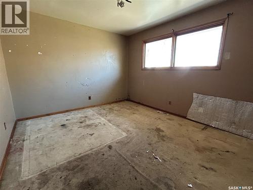 825 Valley Street, Estevan, SK - Indoor Photo Showing Other Room