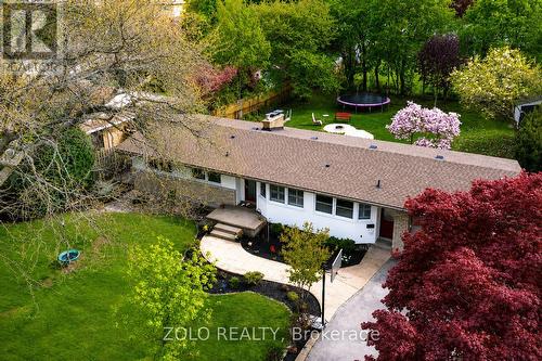 9 BROOKSIDE AVENUE  Grimsby, ON L3M 1V8
