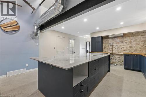24 Davidson Street, Cambridge, ON - Indoor Photo Showing Kitchen With Upgraded Kitchen