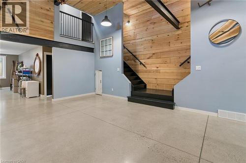 24 Davidson Street, Cambridge, ON - Indoor Photo Showing Other Room