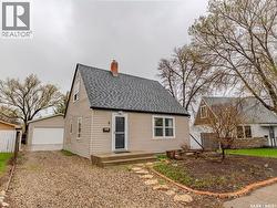 9 Minto PLACE  Saskatoon, SK S7L 1C4