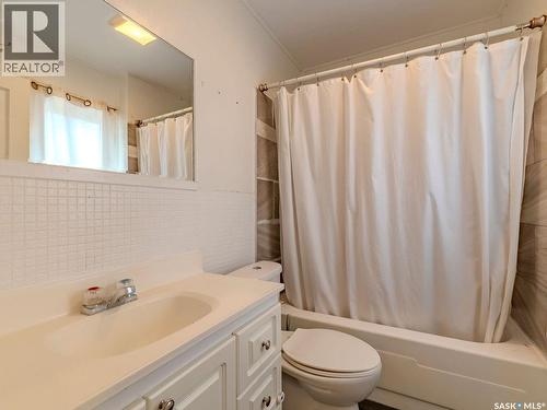 9 Minto Place, Saskatoon, SK - Indoor Photo Showing Bathroom
