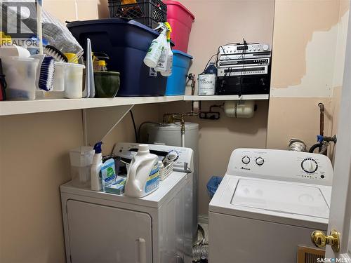 807 603 Lenore Drive, Saskatoon, SK - Indoor Photo Showing Laundry Room