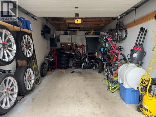 807 603 Lenore Drive, Saskatoon, SK - Indoor Photo Showing Garage