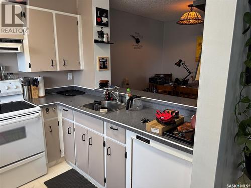 807 603 Lenore Drive, Saskatoon, SK - Indoor Photo Showing Kitchen