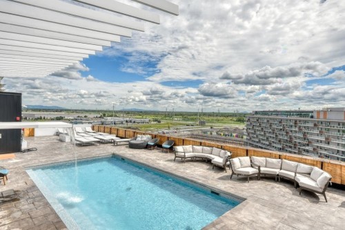 Pool - 1508-5905 Boul. Du Quartier, Brossard, QC - Outdoor With In Ground Pool With View