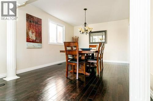 35 Horizon Court, Hamilton, ON - Indoor Photo Showing Dining Room
