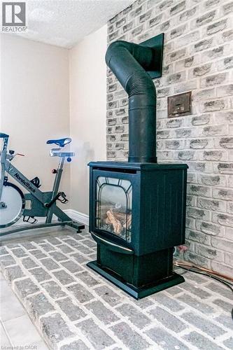 35 Horizon Court, Hamilton, ON - Indoor With Fireplace
