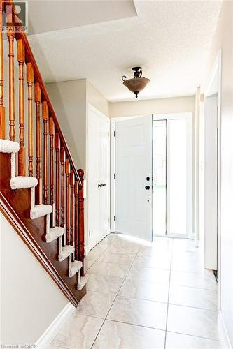 35 Horizon Court, Hamilton, ON - Indoor Photo Showing Other Room