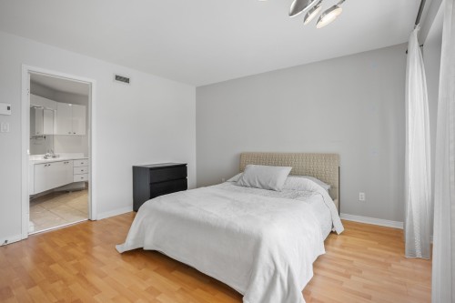 Chambre à coucher principale - 629Z Av. D'Isère, Saint-Lambert, QC - Indoor Photo Showing Bedroom