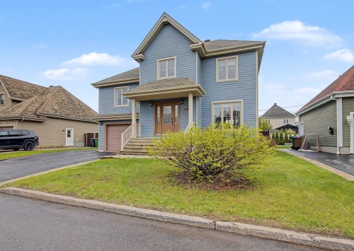 11 Rue de Chambly  Saint-Jean-Sur-Richelieu, QC J2X 0A2