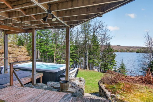 Spa - 56 Ch. Doré, La Minerve, QC - Outdoor