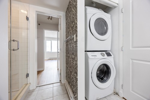 Laundry - 802-1280 Rue St-Jacques, Montréal (Ville-Marie), QC - Indoor Photo Showing Laundry Room