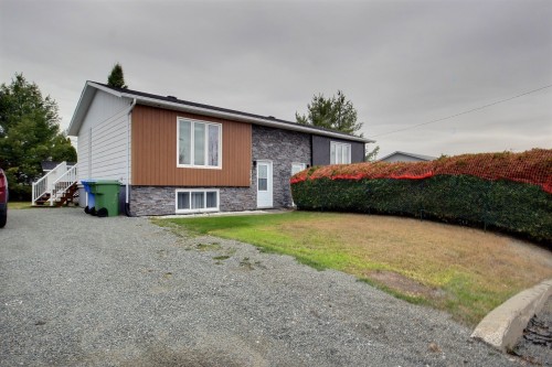 2741 Rue David  Rouyn-Noranda, QC J9X 6V9