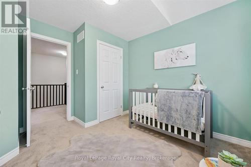 5 Sandybay Avenue, Kitchener, ON - Indoor Photo Showing Bedroom