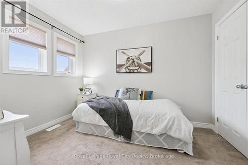 5 Sandybay Avenue, Kitchener, ON - Indoor Photo Showing Bedroom
