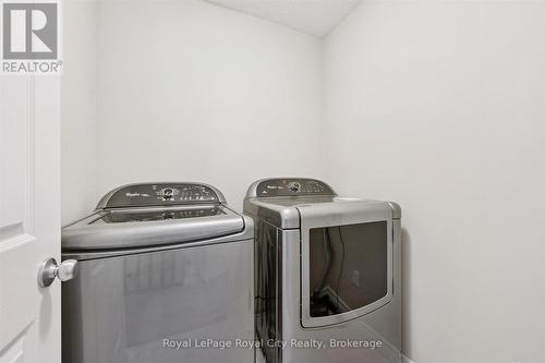 5 Sandybay Avenue, Kitchener, ON - Indoor Photo Showing Laundry Room