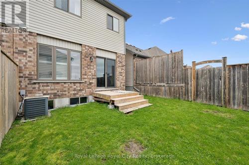 5 Sandybay Avenue, Kitchener, ON - Outdoor