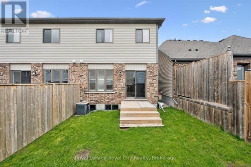5 Sandybay Avenue, Kitchener, ON - Outdoor