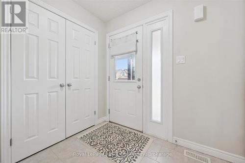 5 Sandybay Avenue, Kitchener, ON - Indoor Photo Showing Other Room