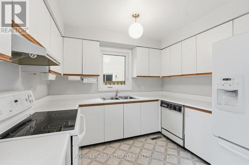 Kitchen - 2133 Lenester Avenue, Ottawa, ON - Indoor Photo Showing Kitchen With Double Sink
