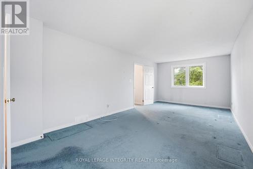 Primary Bedroom - 2133 Lenester Avenue, Ottawa, ON - Indoor Photo Showing Other Room