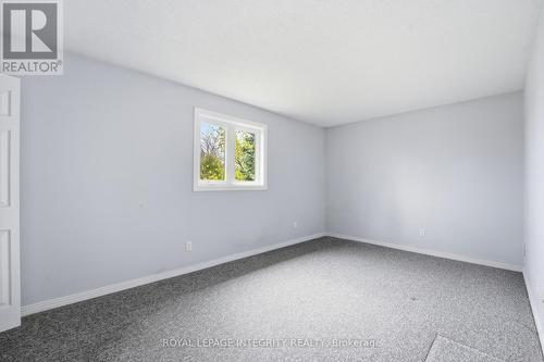 Bedroom 3 - 2133 Lenester Avenue, Ottawa, ON - Indoor Photo Showing Other Room