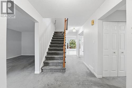 2133 Lenester Avenue, Ottawa, ON - Indoor Photo Showing Other Room