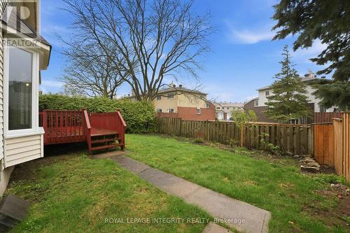 2133 Lenester Avenue, Ottawa, ON - Outdoor With Backyard
