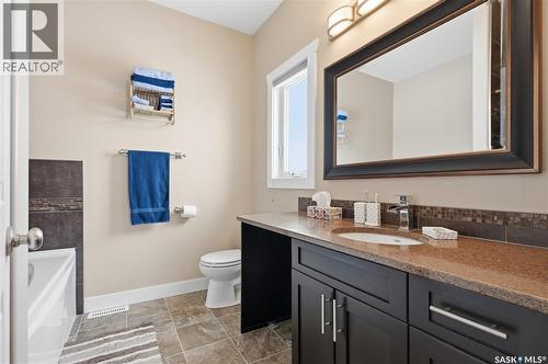 335 Mccallum Lane, Saskatoon, SK - Indoor Photo Showing Bathroom
