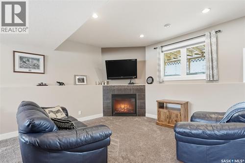 335 Mccallum Lane, Saskatoon, SK - Indoor With Fireplace