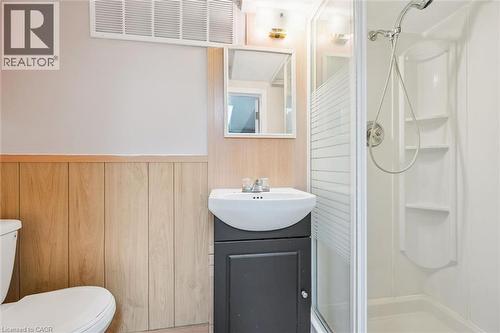 49 Overlea Drive, Kitchener, ON - Indoor Photo Showing Bathroom