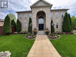 129 LEDGE ROCK DRIVE Vaughan, ON L4H 2G7