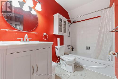 24 Patro Street, Ottawa, ON - Indoor Photo Showing Bathroom