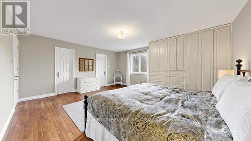 Main - 9 Gilbert Drive, Aurora, ON - Indoor Photo Showing Bedroom