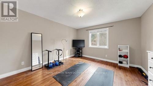 Main - 9 Gilbert Drive, Aurora, ON - Indoor