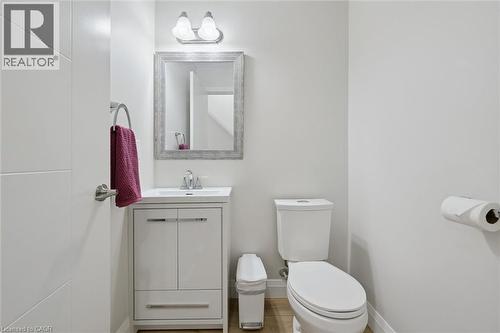 873 Robert Ferrie Drive, Kitchener, ON - Indoor Photo Showing Bathroom