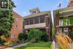 557 MOY AVE Windsor, ON N9A 2N3