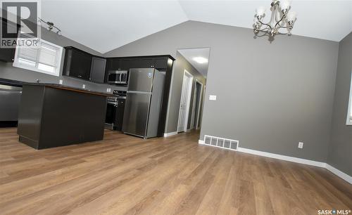 106 Geary Crescent, Saskatoon, SK - Indoor Photo Showing Kitchen