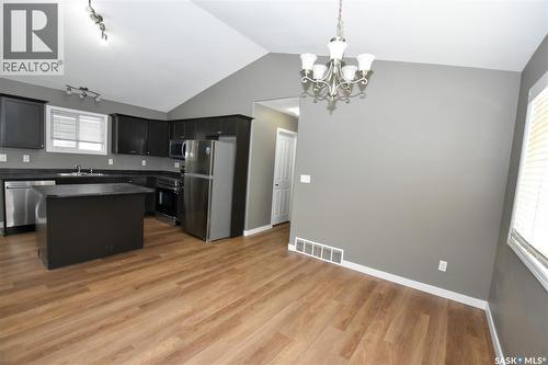 106 Geary Crescent, Saskatoon, SK - Indoor Photo Showing Kitchen With Stainless Steel Kitchen