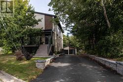 8A Applewood Lane  Dartmouth, NS B2X 2Z6