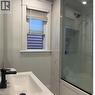 Bathroom featuring a shower and sink - 1090 Cannon Street E, Hamilton, ON  - Indoor Photo Showing Bathroom 