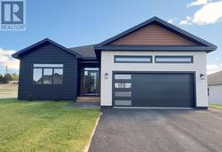 13 Reddley Place Conception Bay South, NL A1W 5M4