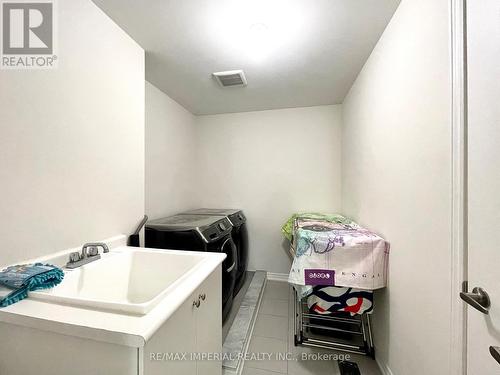 3 Collier Crescent, Markham, ON - Indoor Photo Showing Laundry Room