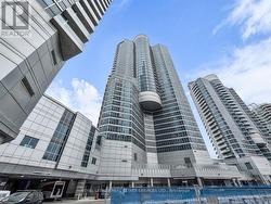 1104 - 208 QUEENS QUAY W Toronto, ON M5J 2Y5